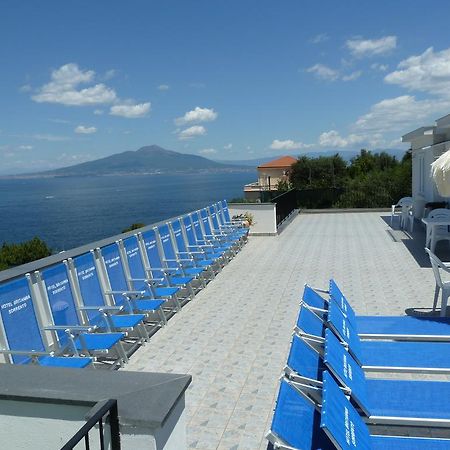 Hotel Britannia Сорренто Экстерьер фото