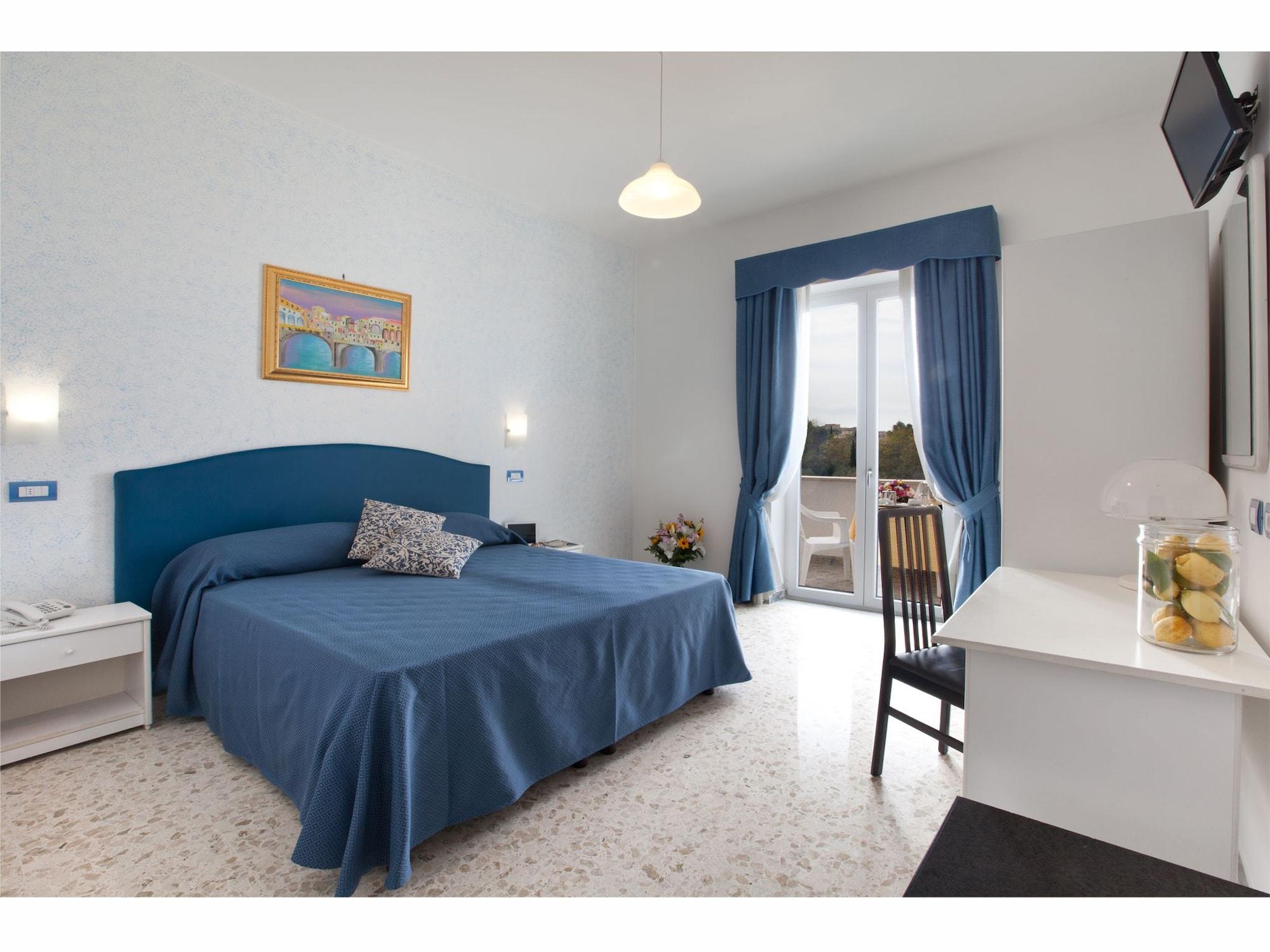Hotel Britannia Сорренто Экстерьер фото