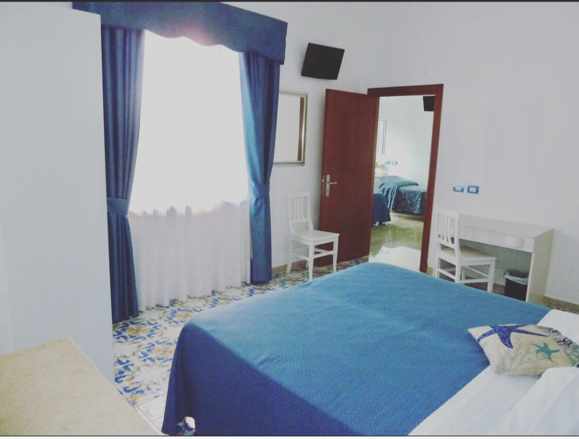 Hotel Britannia Сорренто Экстерьер фото