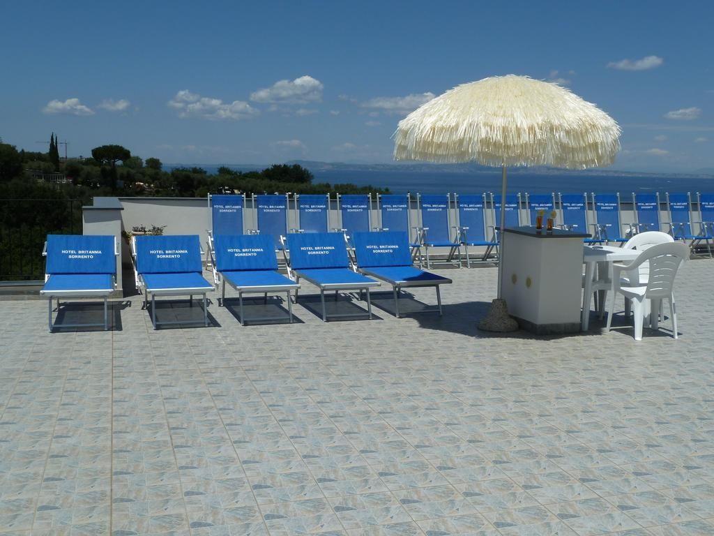 Hotel Britannia Сорренто Экстерьер фото